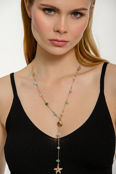 Necklace with multicolor decorative stones