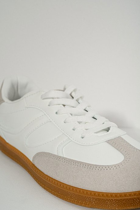 Flat sneakers with leather effect and suede details