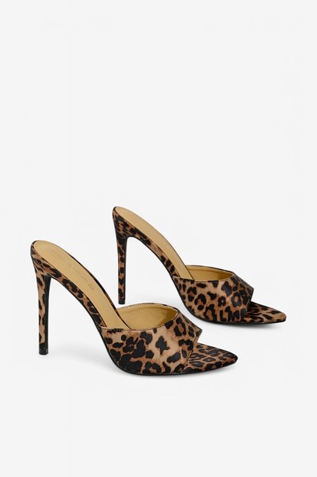 Mules with leopard print