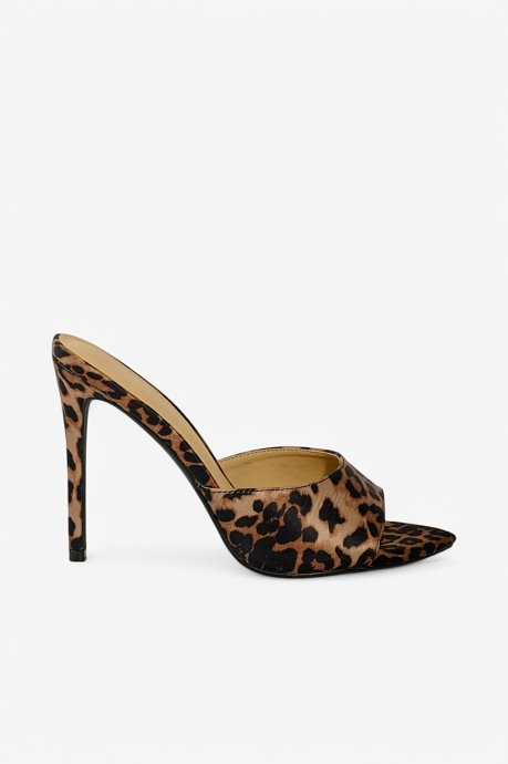 Mules with leopard print