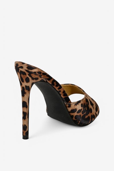 Mules with leopard print