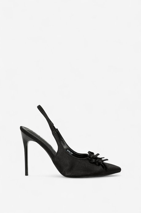 Pointy slingback heels with bow details