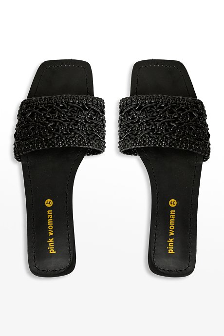 Flat sandals with woven band